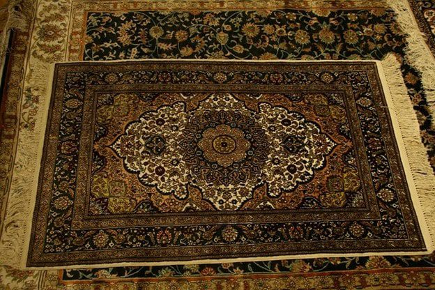 ویژگی های بهترین قالیشویی اصفهان از نظر مردم